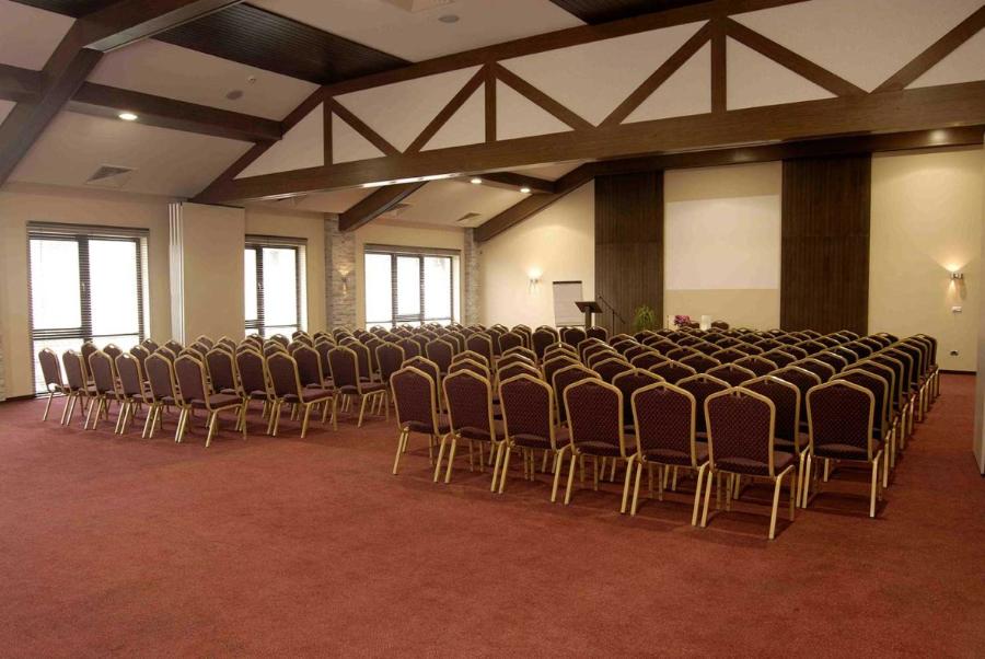 KONFERENCIJSKA SALA